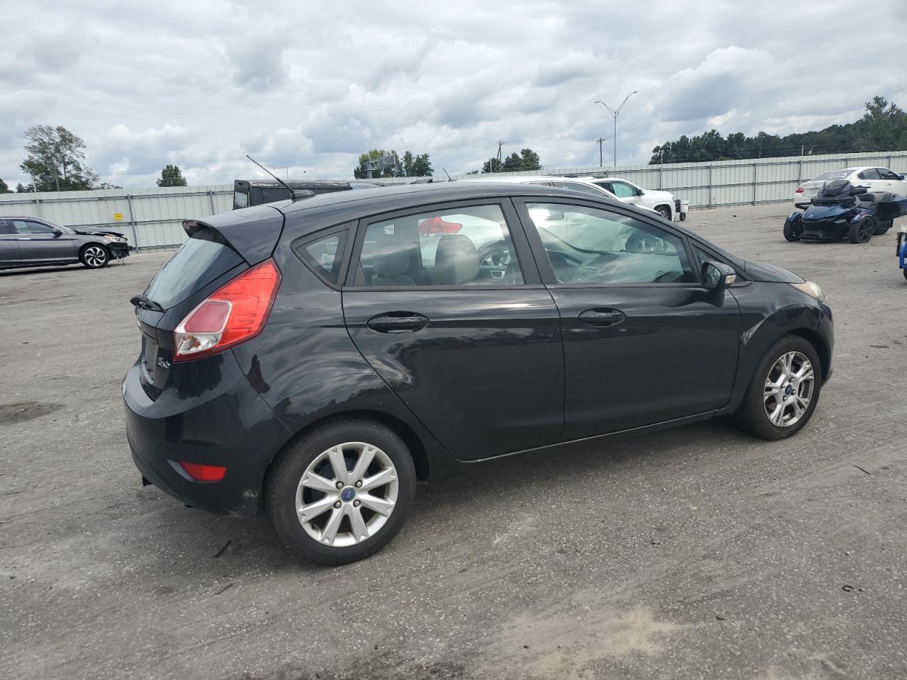 2015 FORD Fiesta