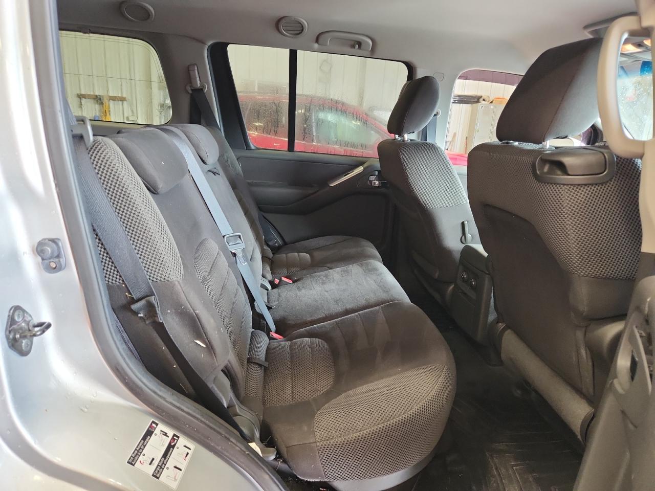 2011 NISSAN PATHFINDER