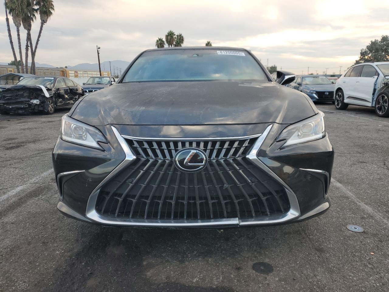 2024 LEXUS Es