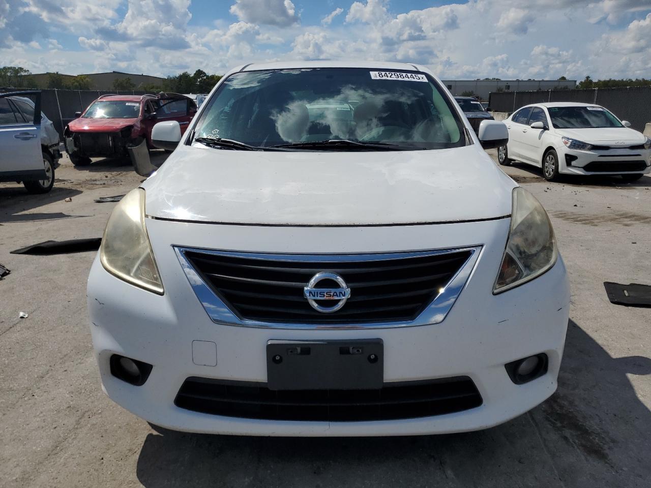 2013 NISSAN VERSA