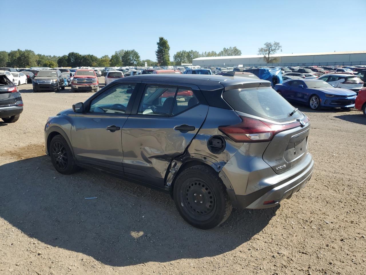 2021 NISSAN KICKS