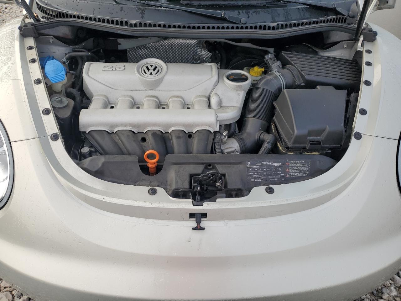 2009 VOLKSWAGEN Beetle
