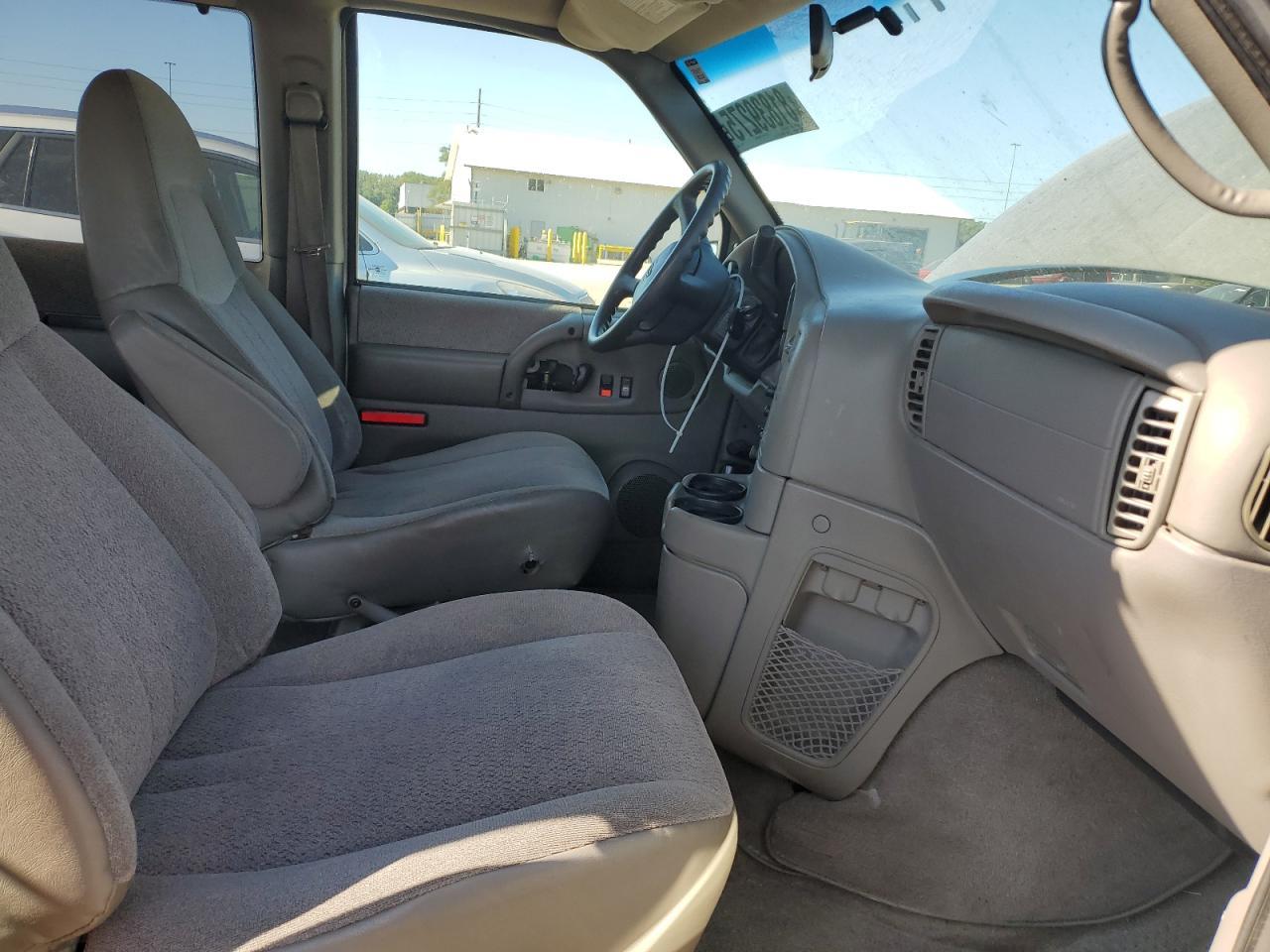 2003 CHEVROLET Astro