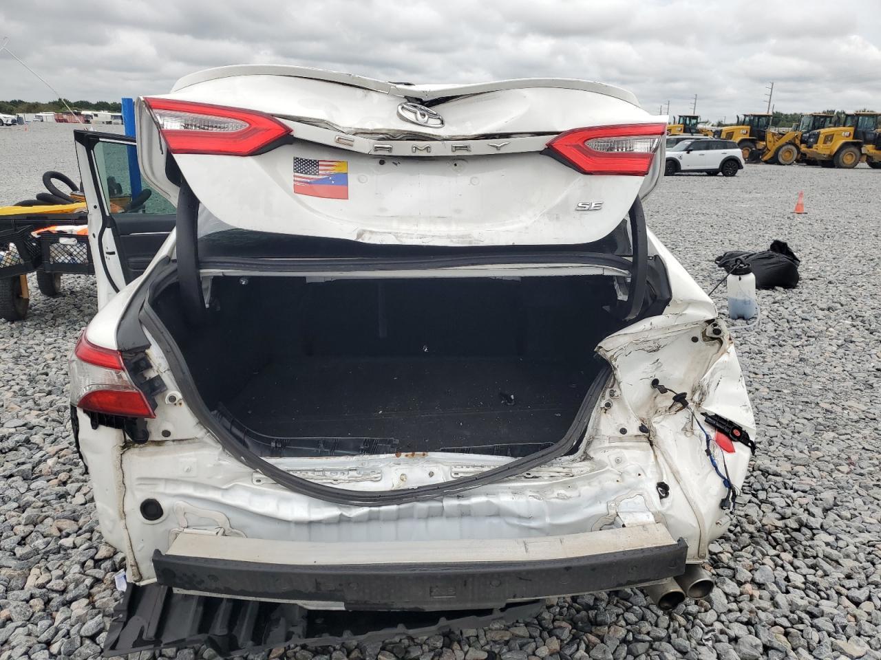 2018 TOYOTA CAMRY