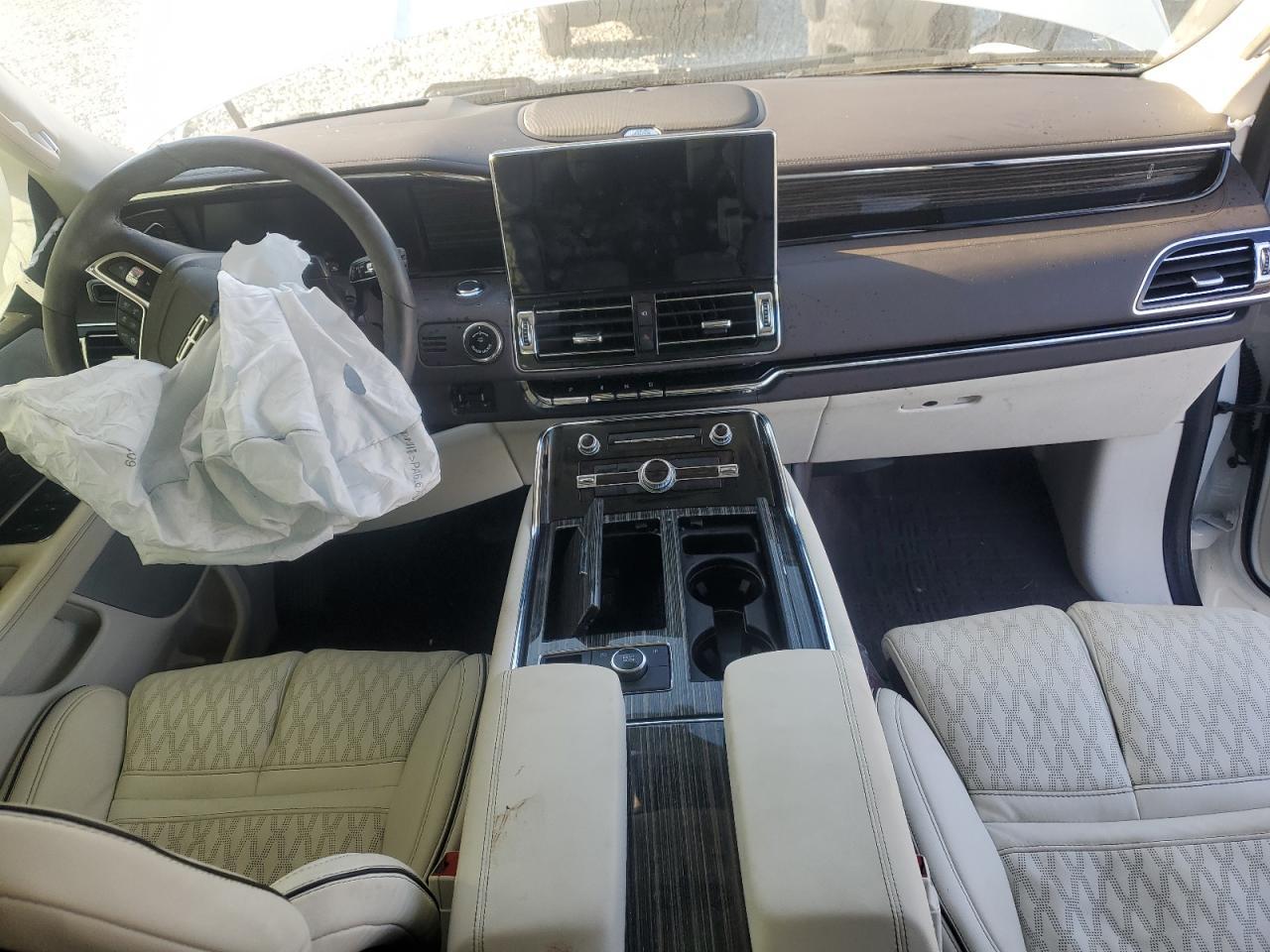 2024 LINCOLN Navigator