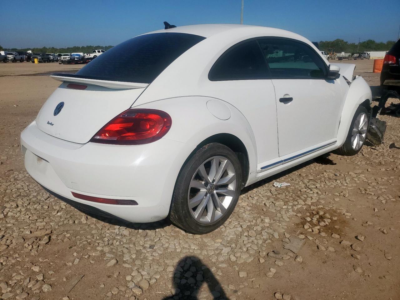 2017 VOLKSWAGEN Beetle