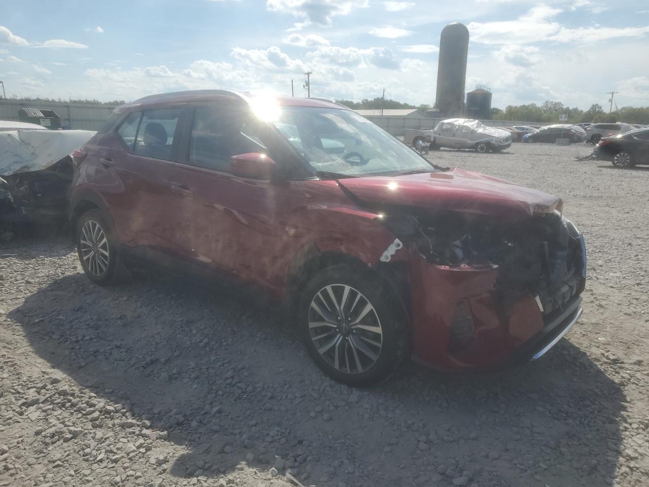 2024 NISSAN KICKS