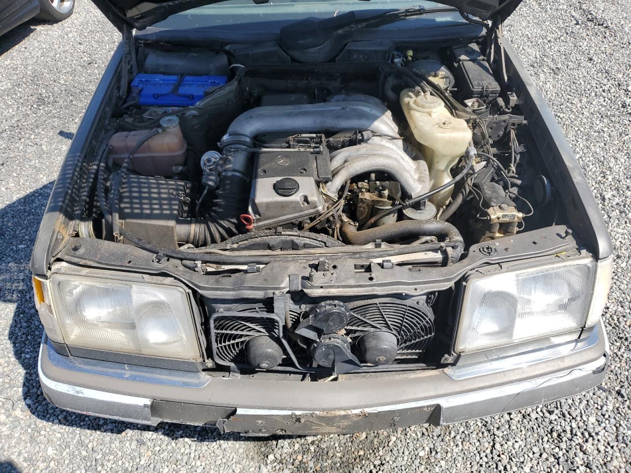 1995 MERCEDES-BENZ E-Class