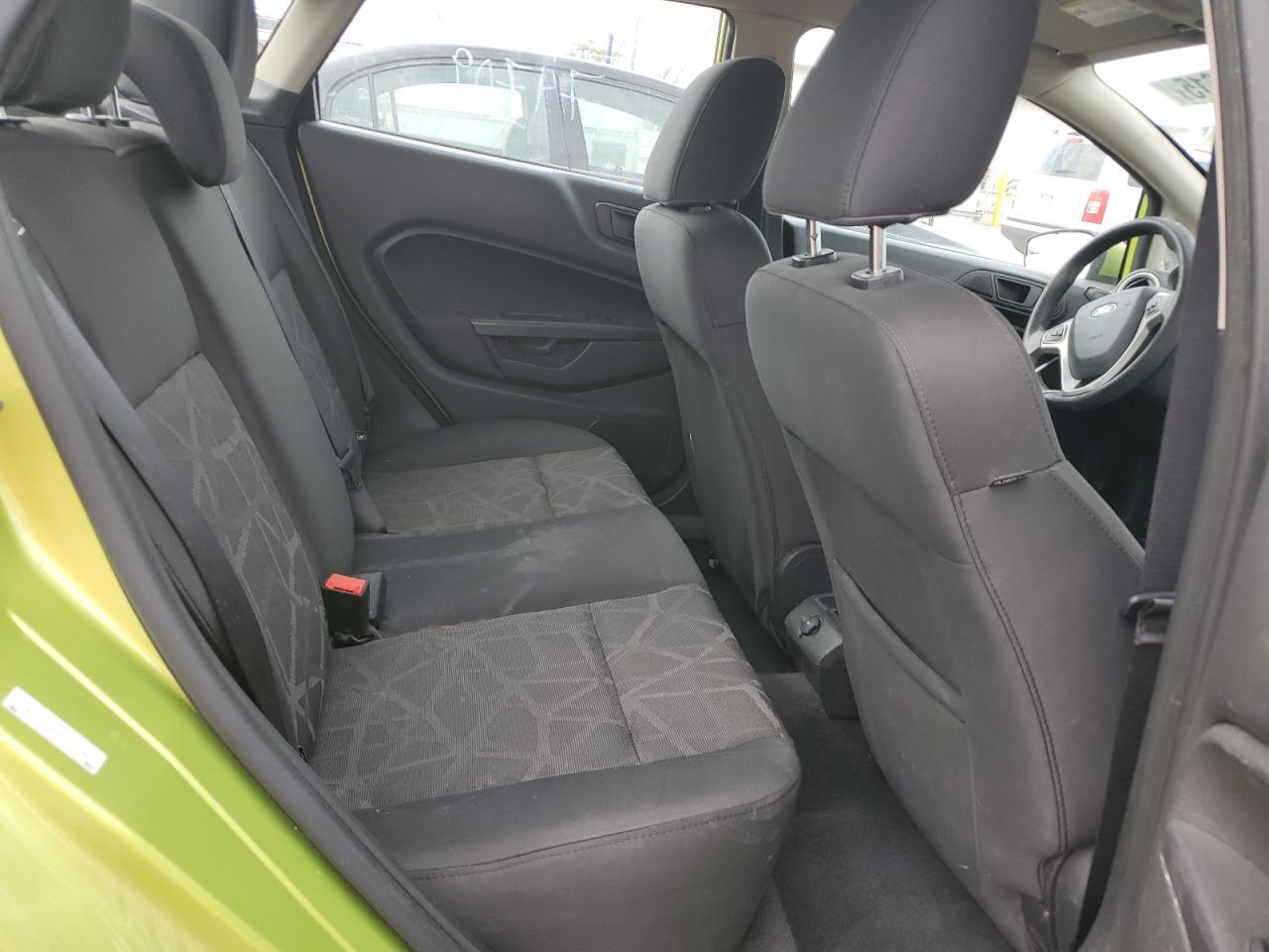 2011 FORD Fiesta