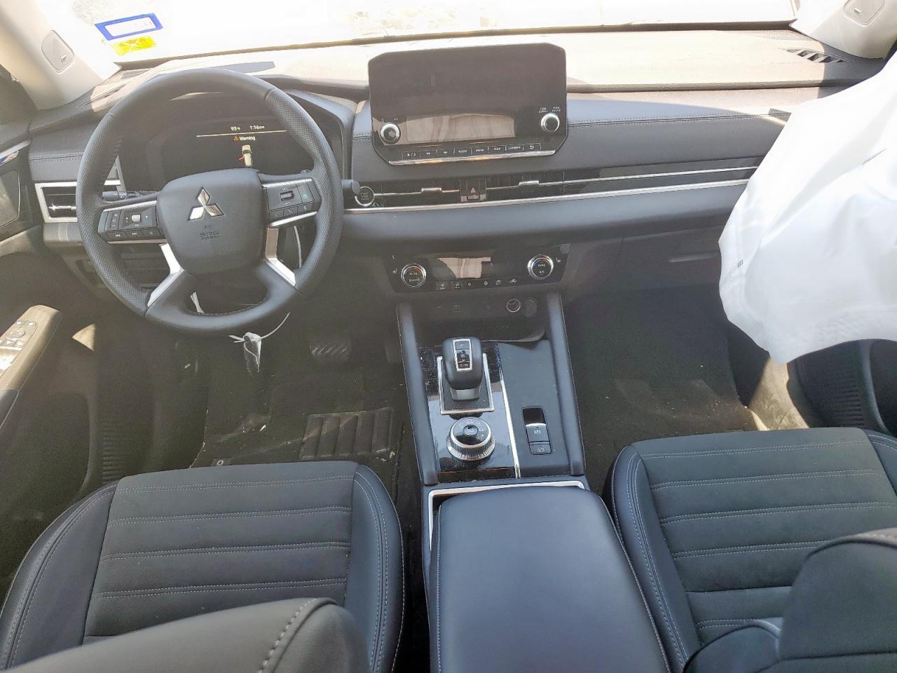 2024 MITSUBISHI outlander