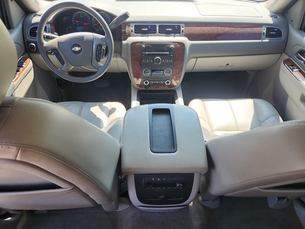 2011 CHEVROLET Tahoe