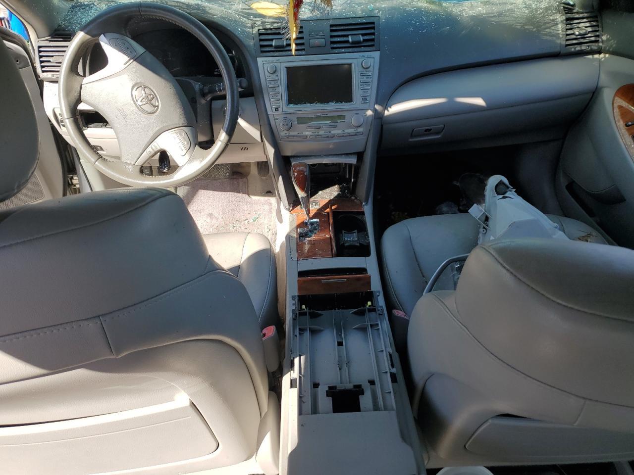 2011 TOYOTA CAMRY