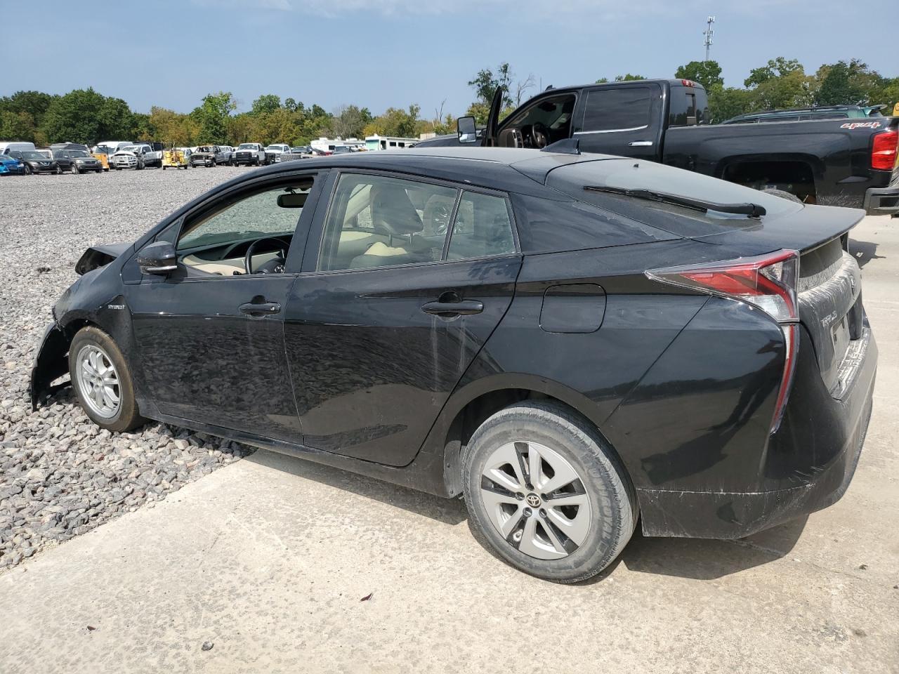 2016 TOYOTA PRIUS