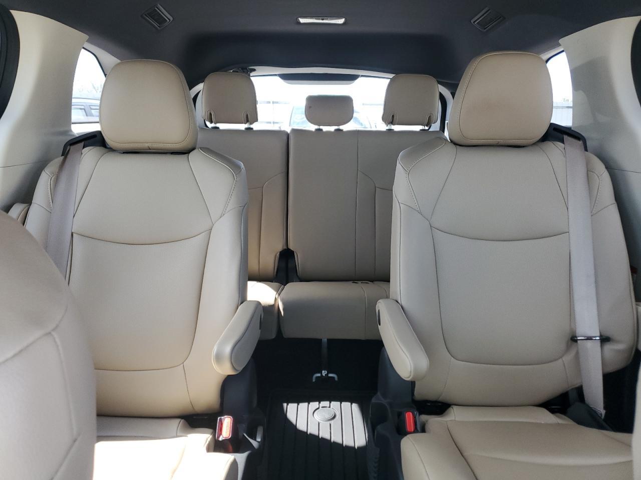 2023 TOYOTA SIENNA
