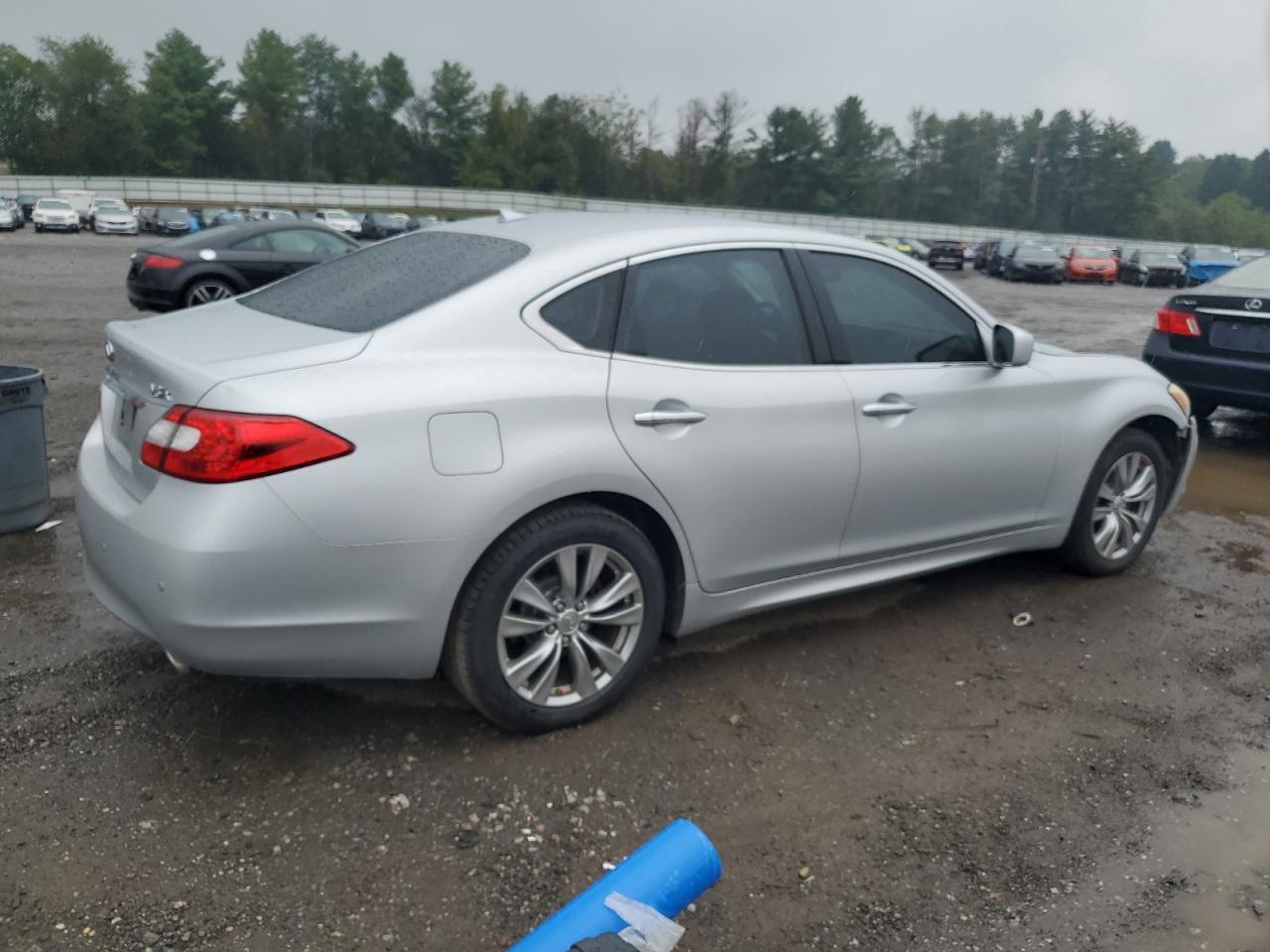 2013 INFINITI M37