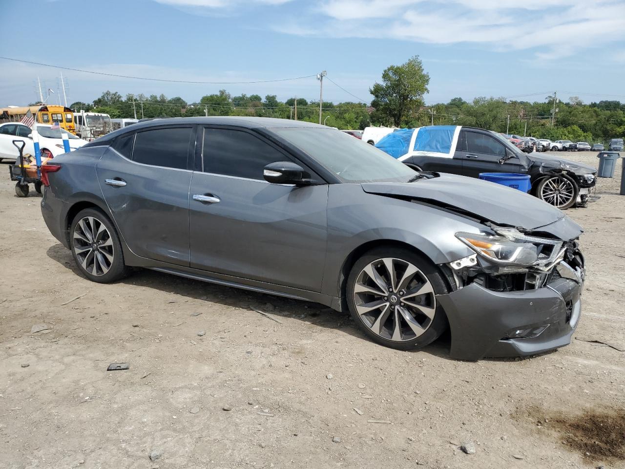 2017 NISSAN Maxima