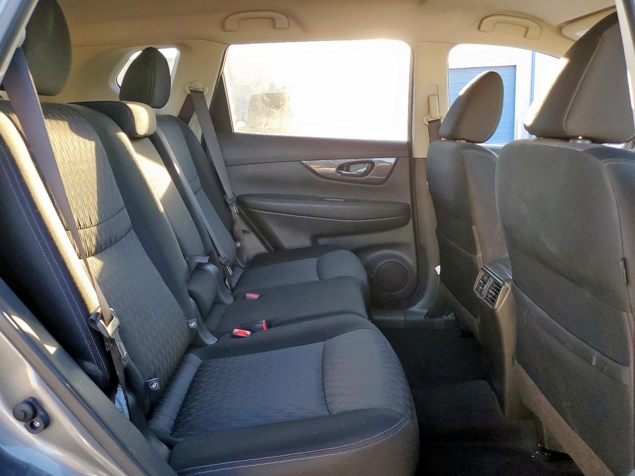 2017 NISSAN ROGUE
