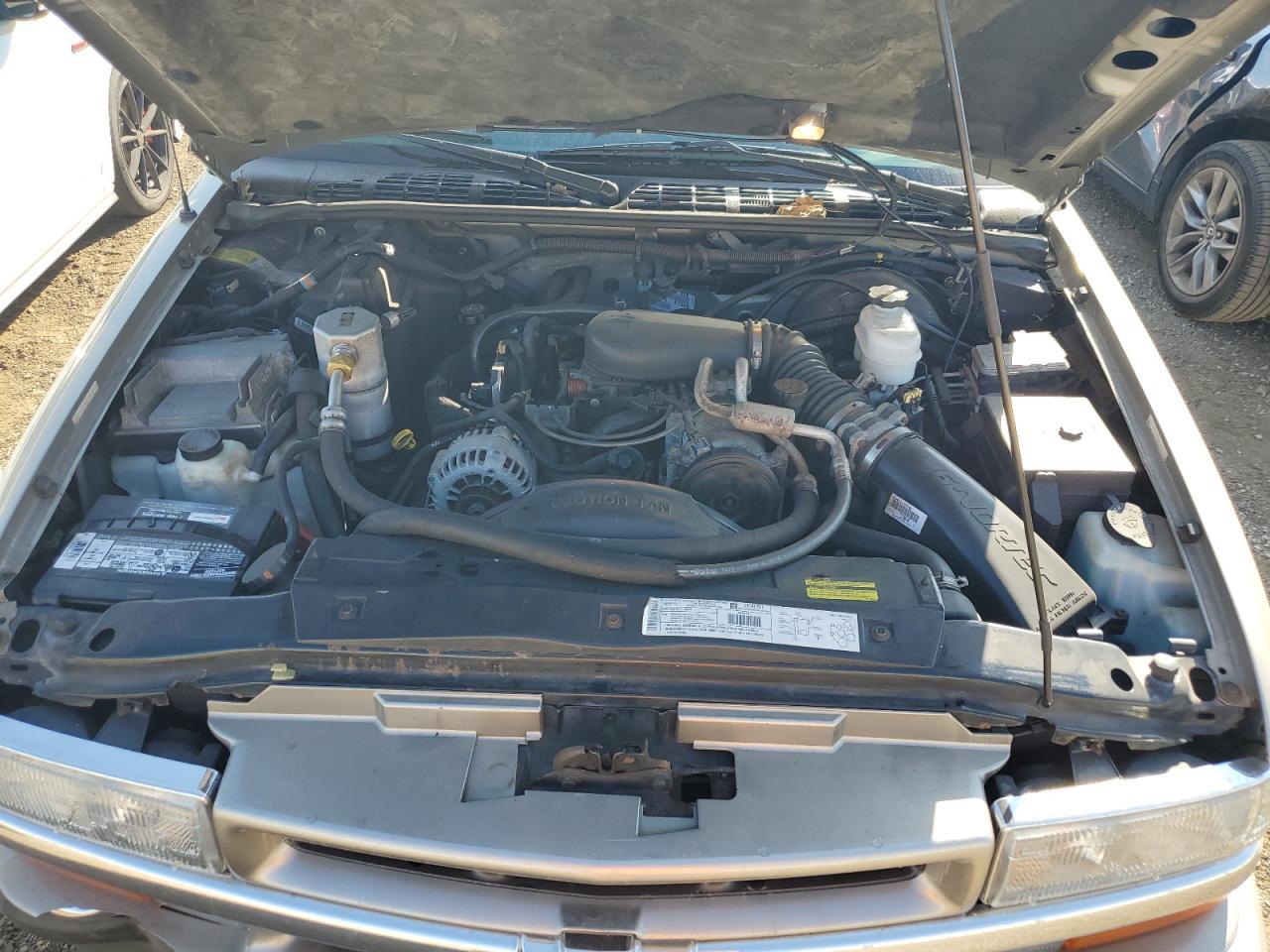 2001 CHEVROLET BLAZER