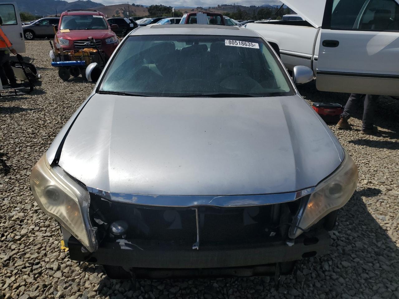 2011 TOYOTA Avalon