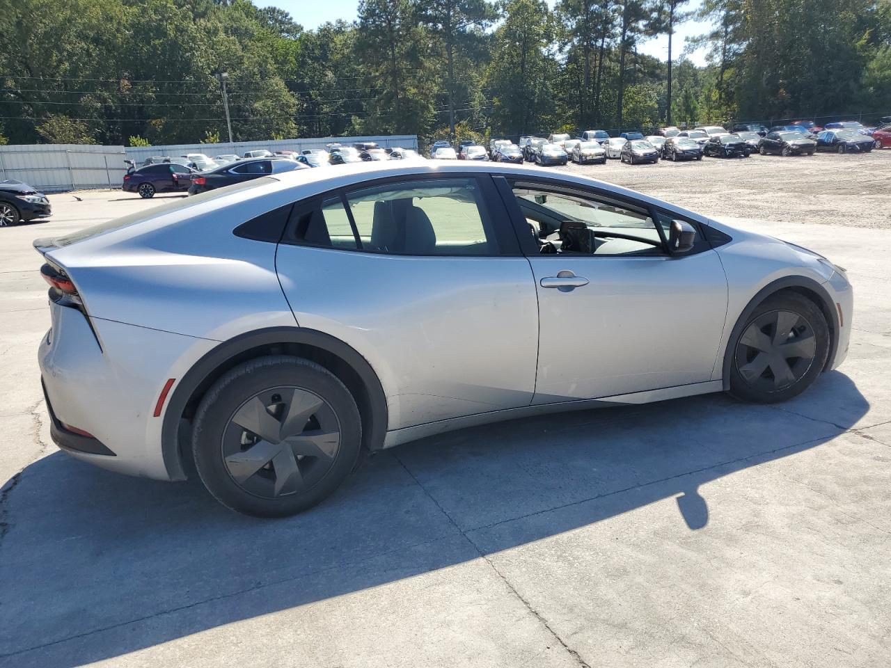 2024 TOYOTA PRIUS