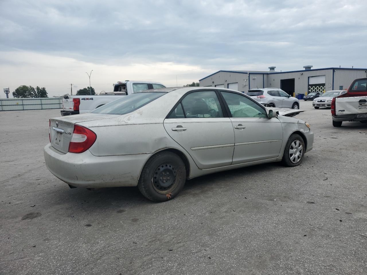 2002 TOYOTA CAMRY