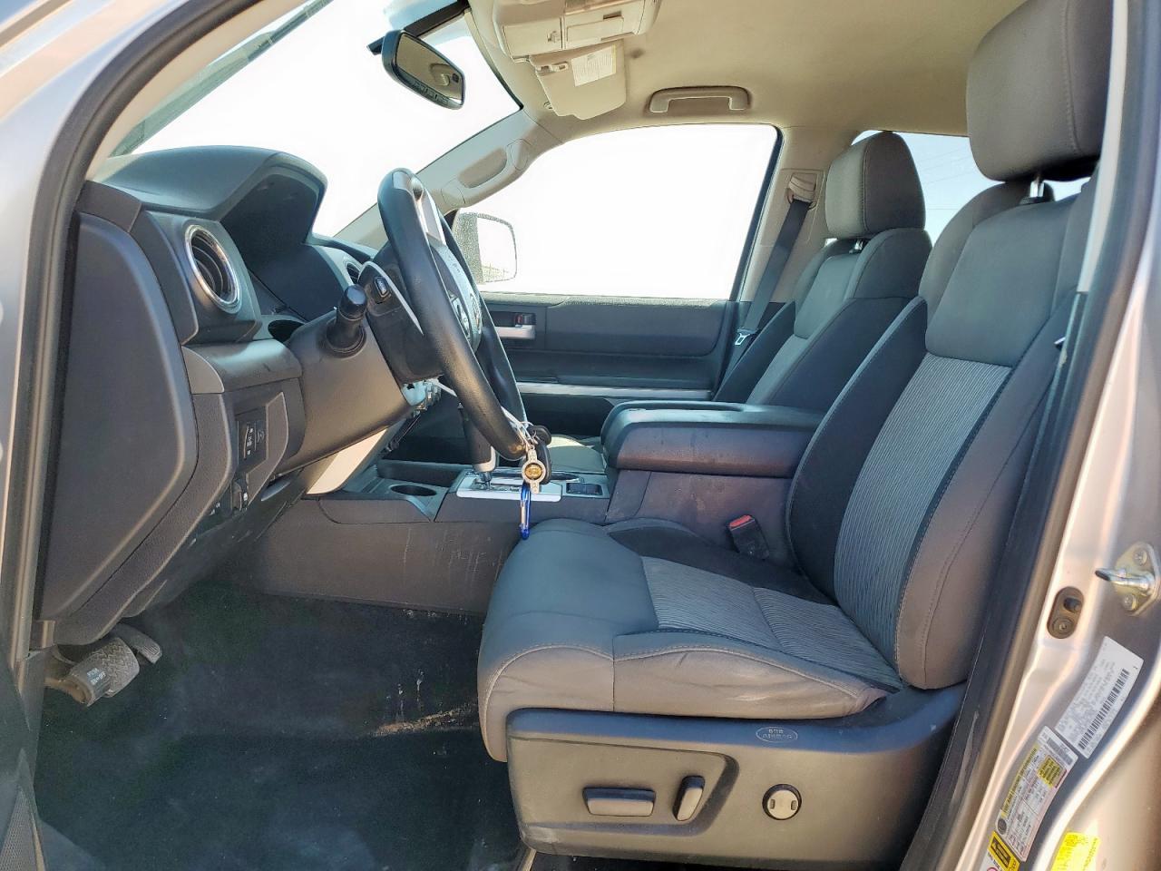2017 TOYOTA TUNDRA