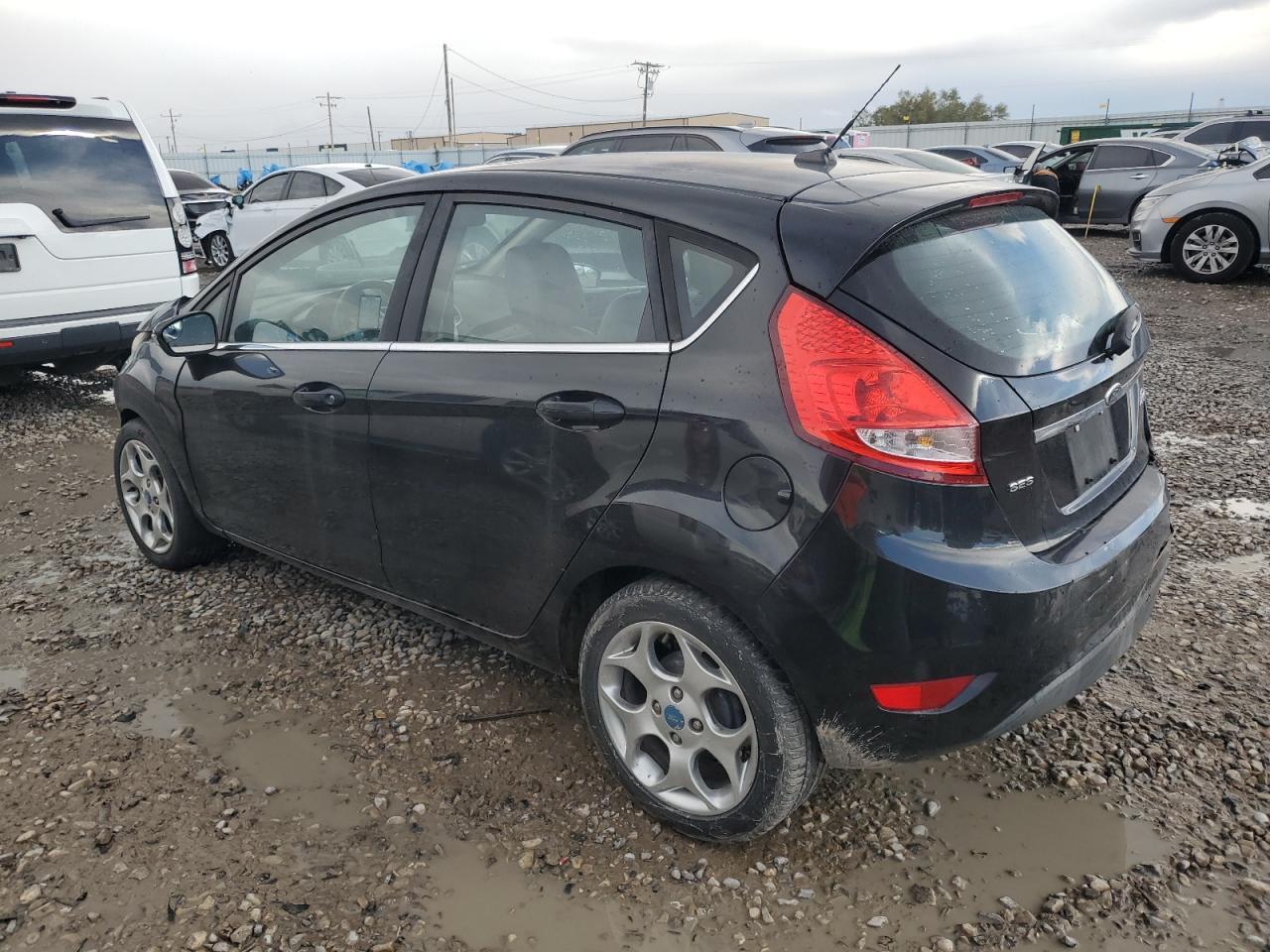 2011 FORD Fiesta