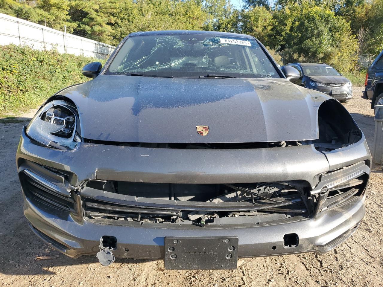 2019 PORSCHE CAYENNE
