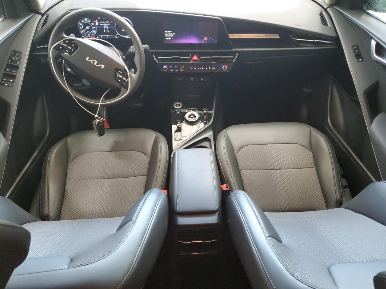 2024 KIA Niro