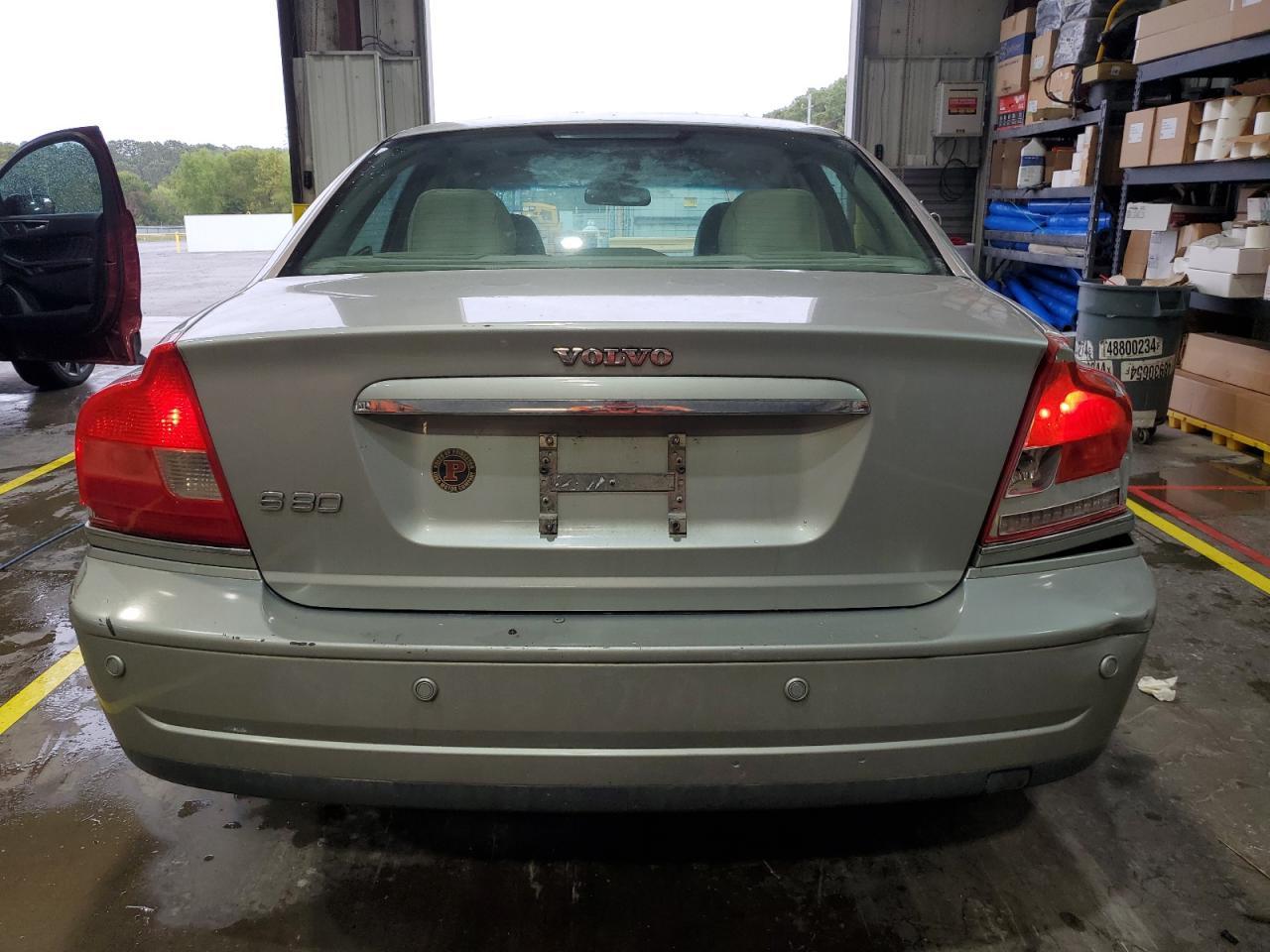 2004 VOLVO S80