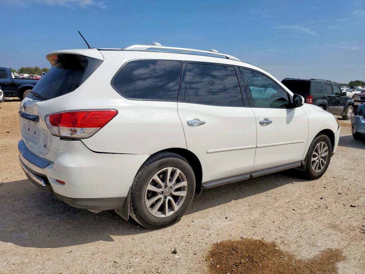 2015 NISSAN PATHFINDER