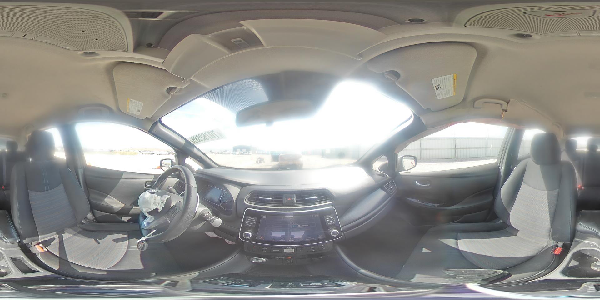 2020 NISSAN LEAF