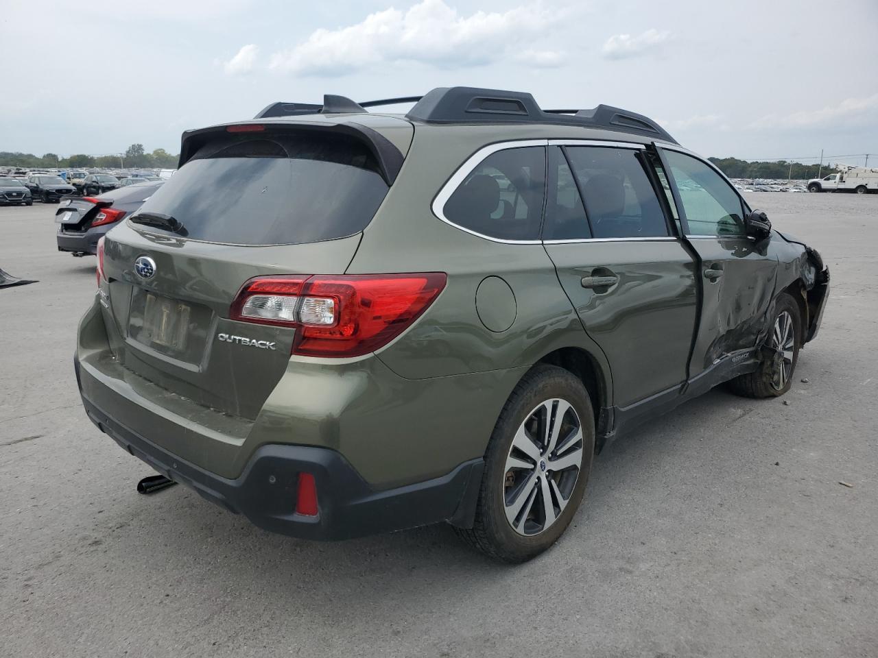 2018 SUBARU Outback
