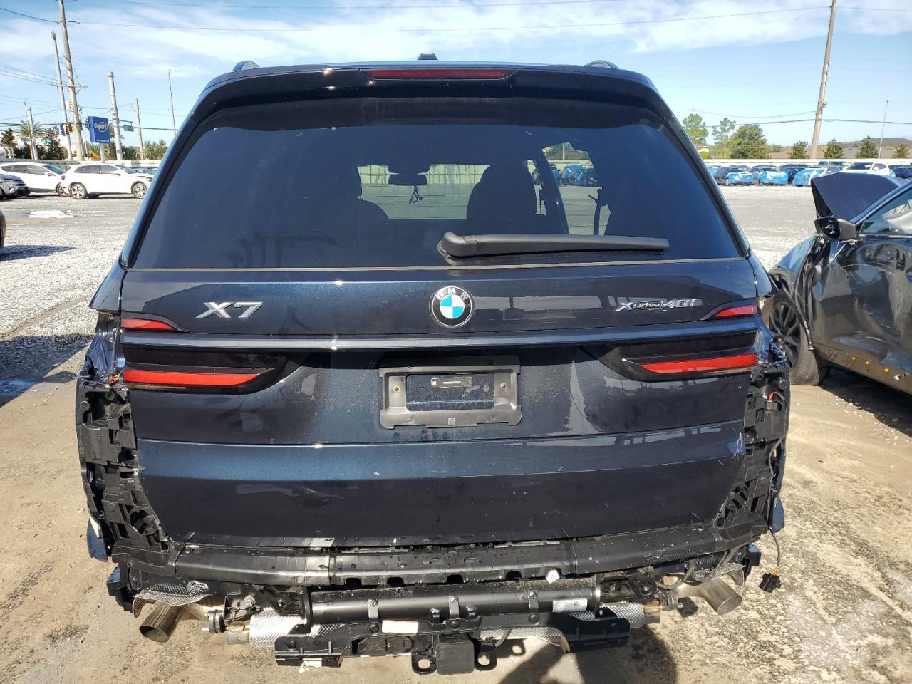 2025 BMW X7
