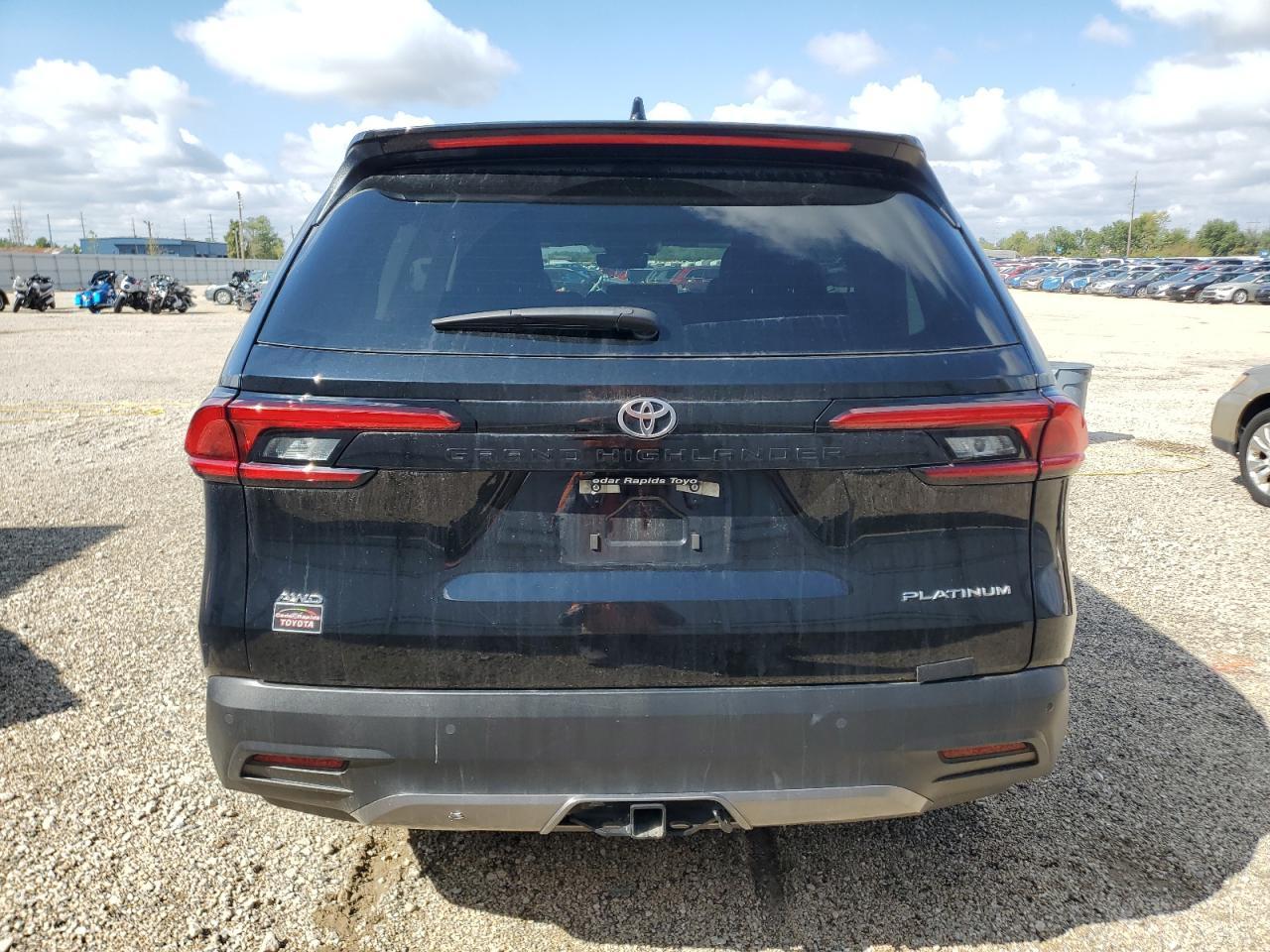 2024 TOYOTA HIGHLANDER