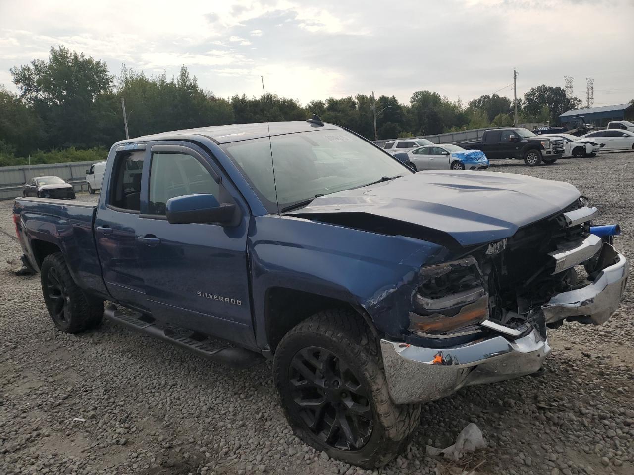 2017 CHEVROLET Silverado