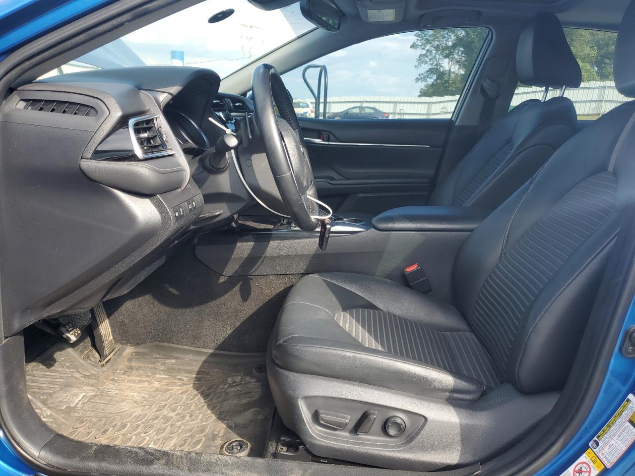 2018 TOYOTA CAMRY