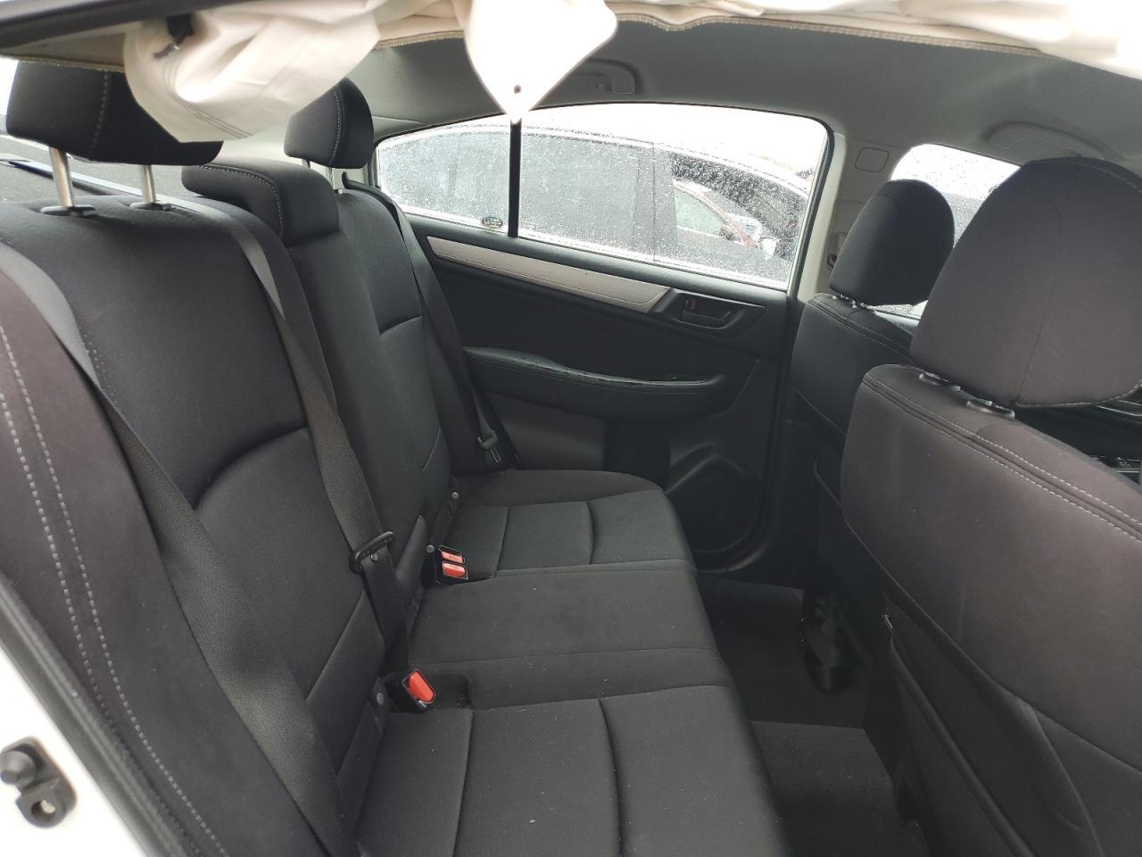 2016 SUBARU Legacy