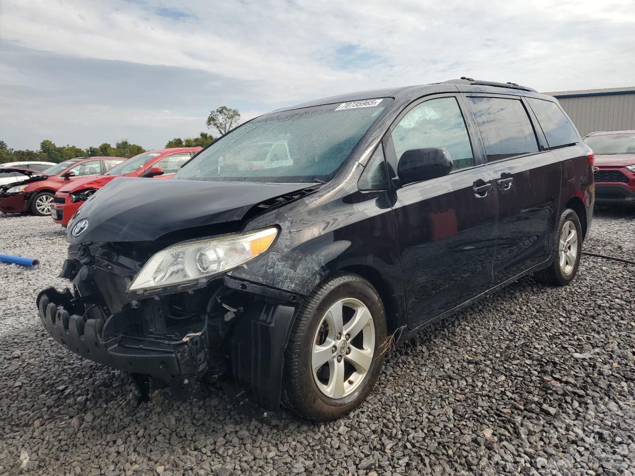 2016 TOYOTA SIENNA