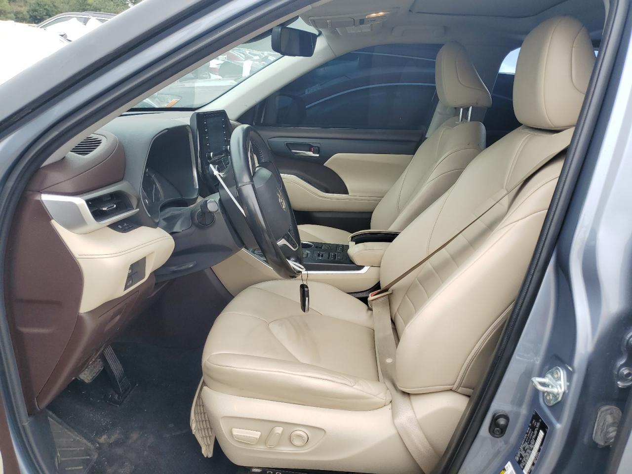 2022 TOYOTA HIGHLANDER