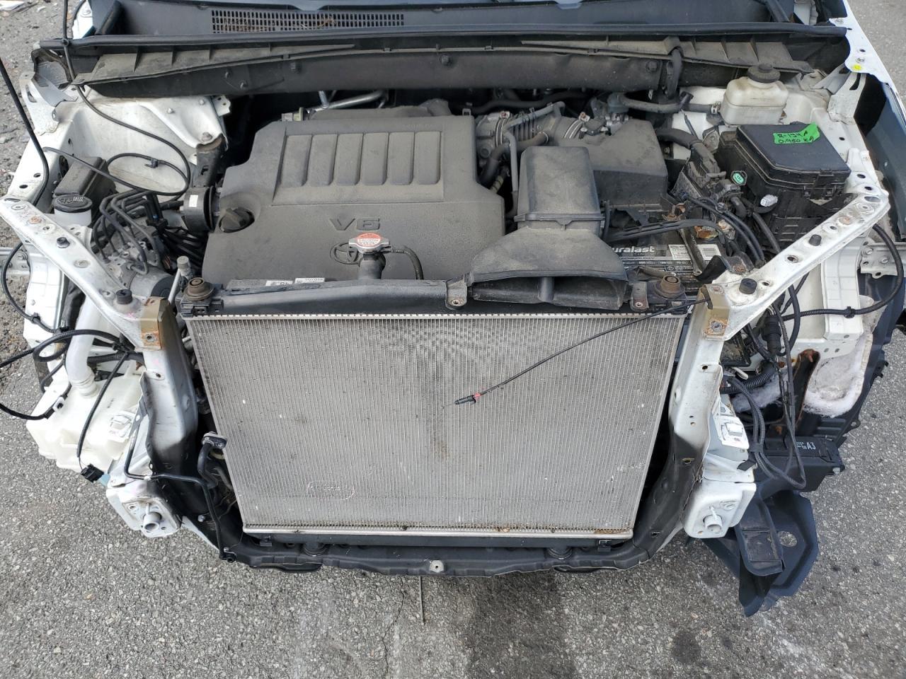 2016 TOYOTA HIGHLANDER