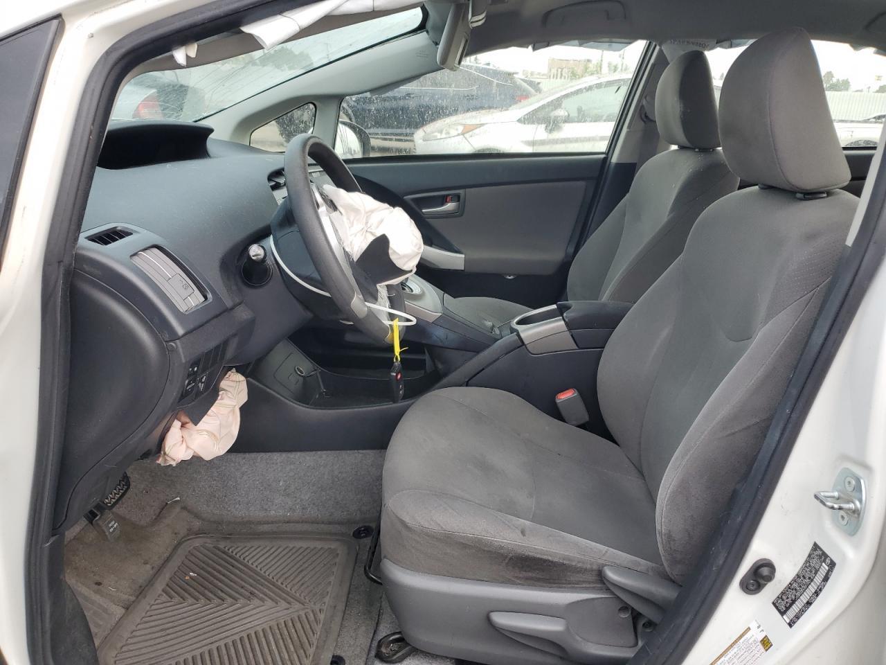 2015 TOYOTA PRIUS
