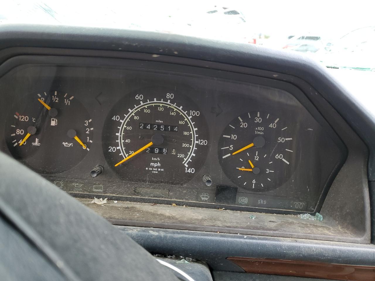 1995 MERCEDES-BENZ E-Class