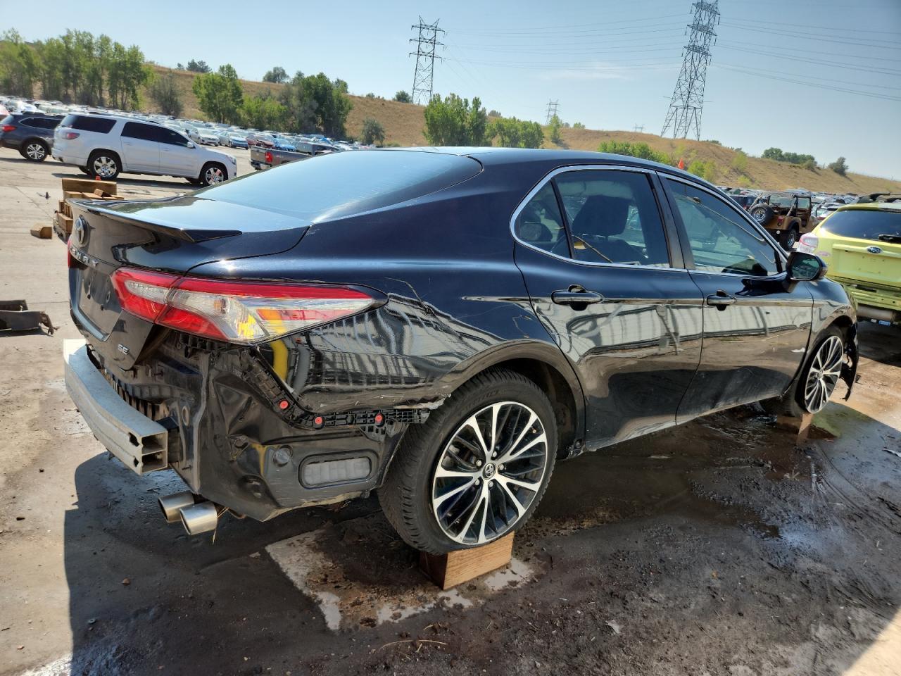 2018 TOYOTA CAMRY