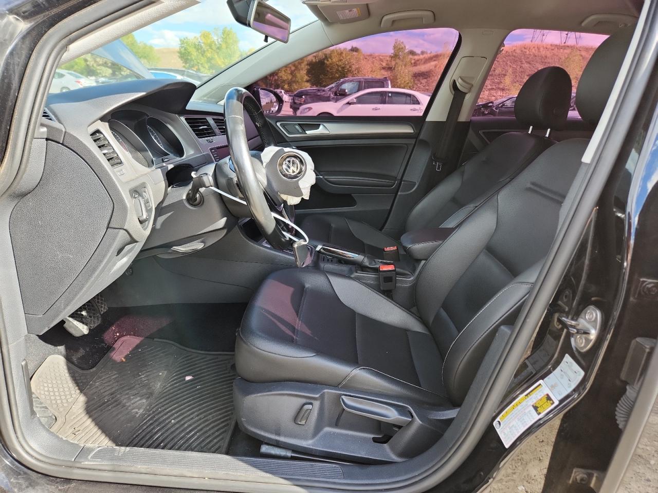 2017 VOLKSWAGEN GOLF