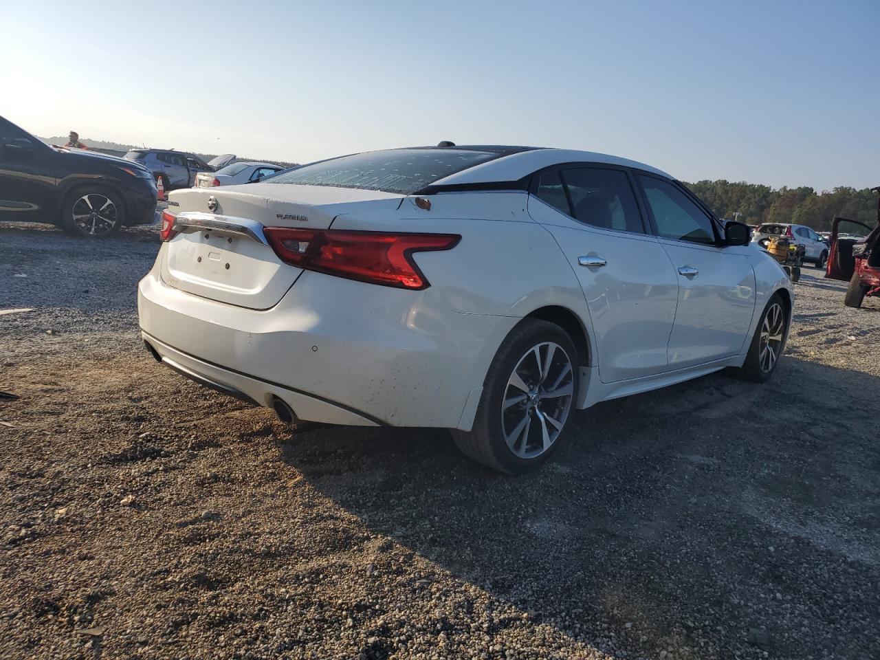 2017 NISSAN Maxima