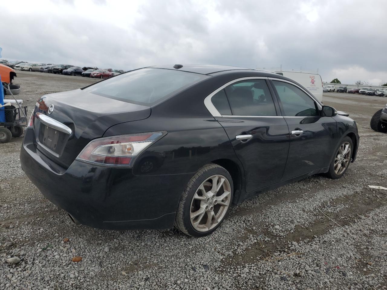 2014 NISSAN Maxima