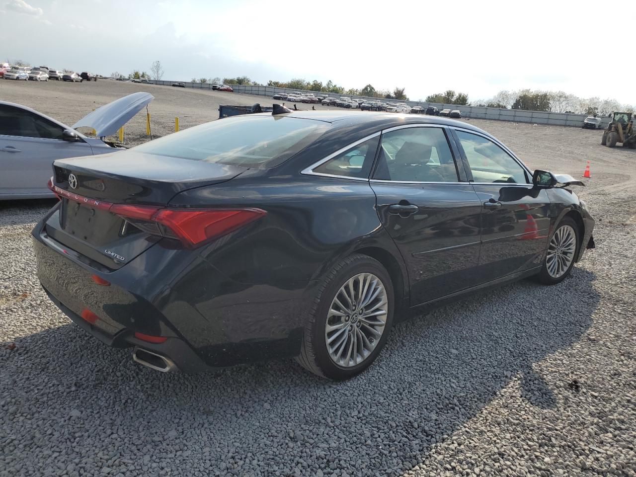 2019 TOYOTA Avalon