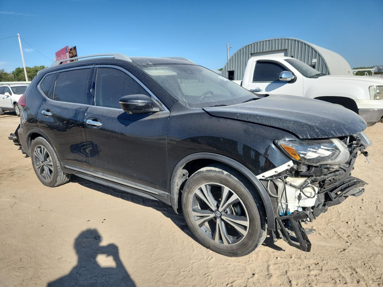 2017 NISSAN ROGUE