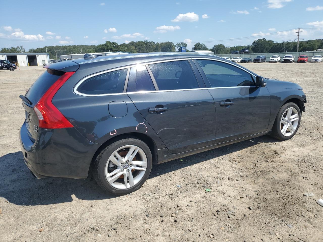 2015 VOLVO V60